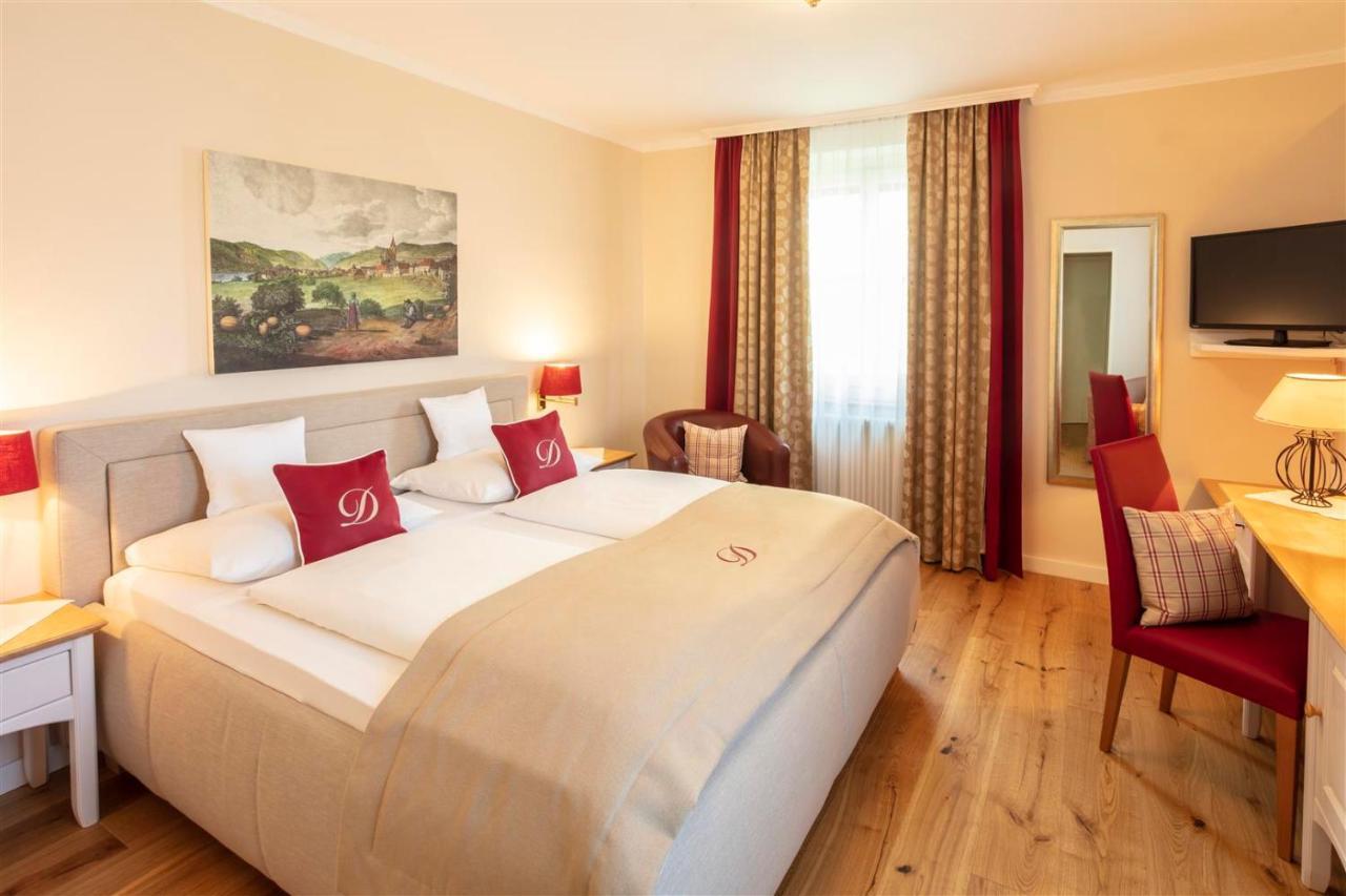 Donauhof - Hotel Garni Weissenkirchen in der Wachau Bagian luar foto